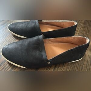 Frye Melanie Slip On - Black - Size 8 - like new